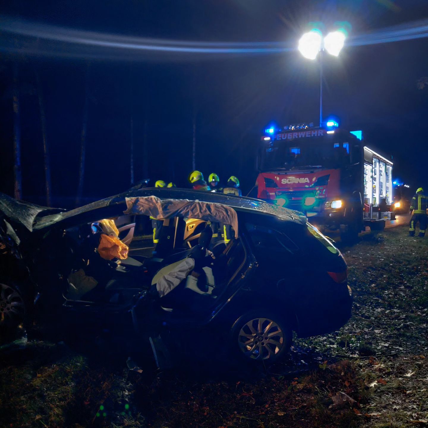 62 - H2N2R4 VKU mit eingeklemmten Personen